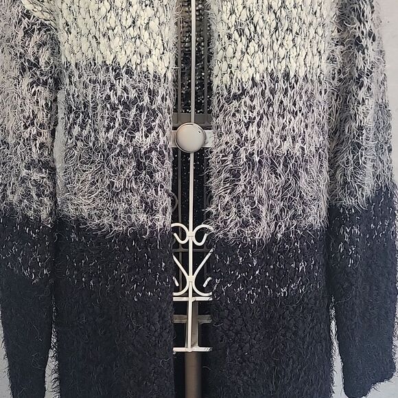 Escio Gradient Knit Cardigan - Black and White Womens Size M - Picture 3 of 12